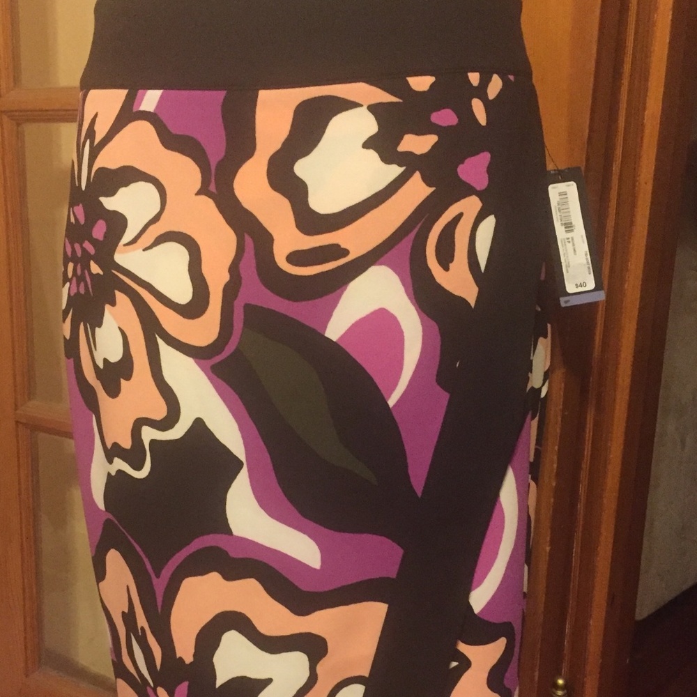 Floral pink and black skirt